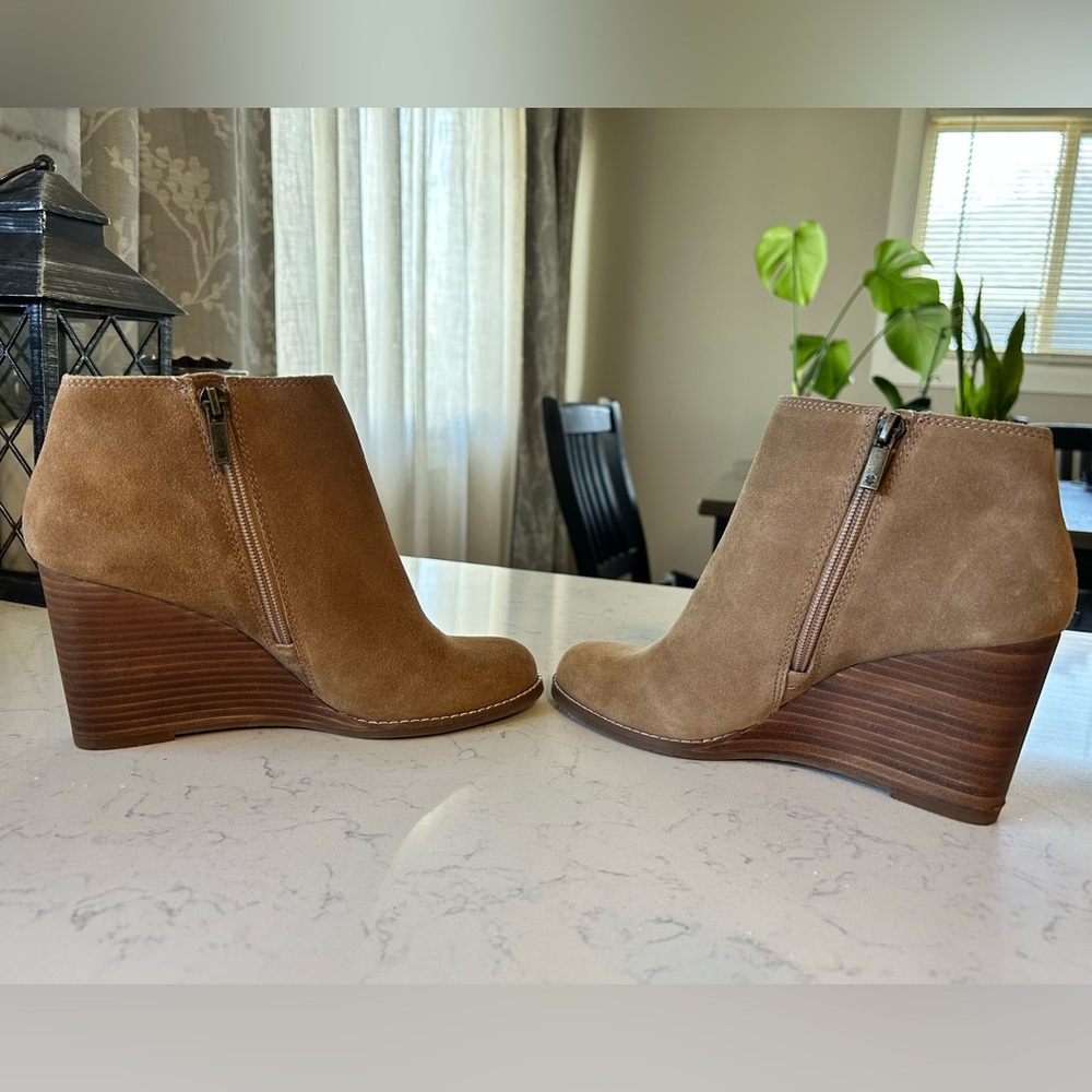 EUC Lucky Brand Yakeena Suede Wedge Ankle Booties 8.5/39 - Picture 3 of 14